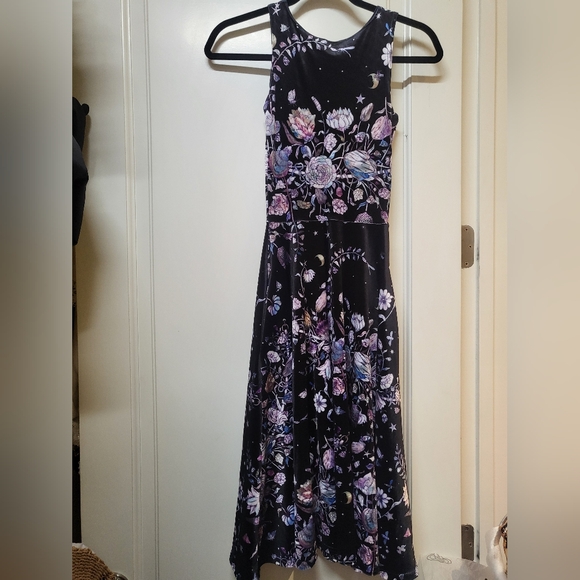Blackmilk Mother of Pearl Velvet Princess Dress XXS - Picture 3 of 4